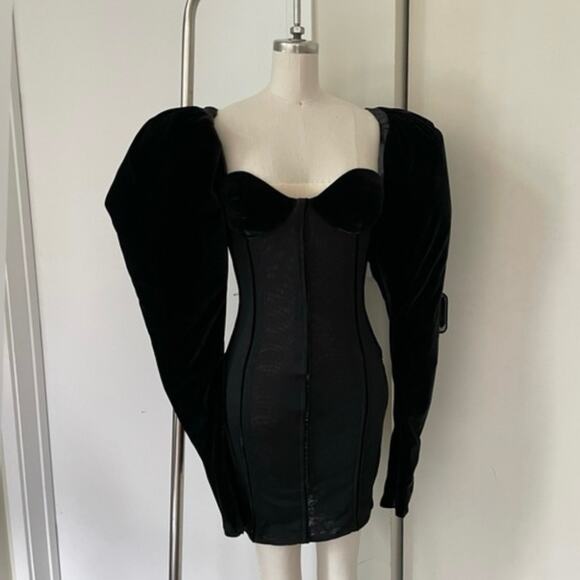 LaQuan Smith Off Shoulder Puff Sleeve Dress Medium - Picture 4 of 7